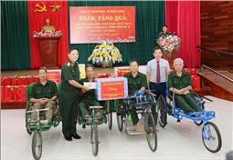 Bộ Quốc phòng thăm, tặng quà Trung tâm Điều dưỡng thương binh Thuận Thành